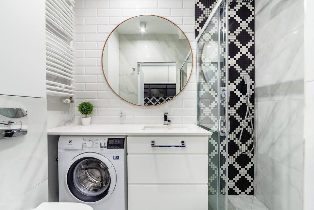 Stylowy Apartament Centrum Warszawy Z Tarasem Varsó Kültér fotó
